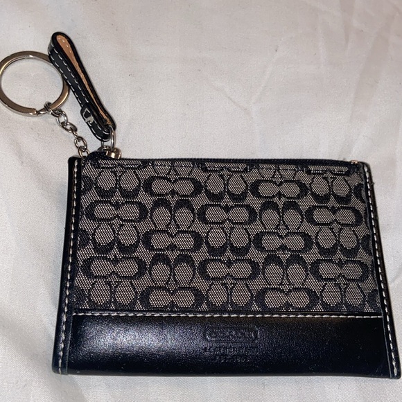 Accessories - Coach key chain wallet